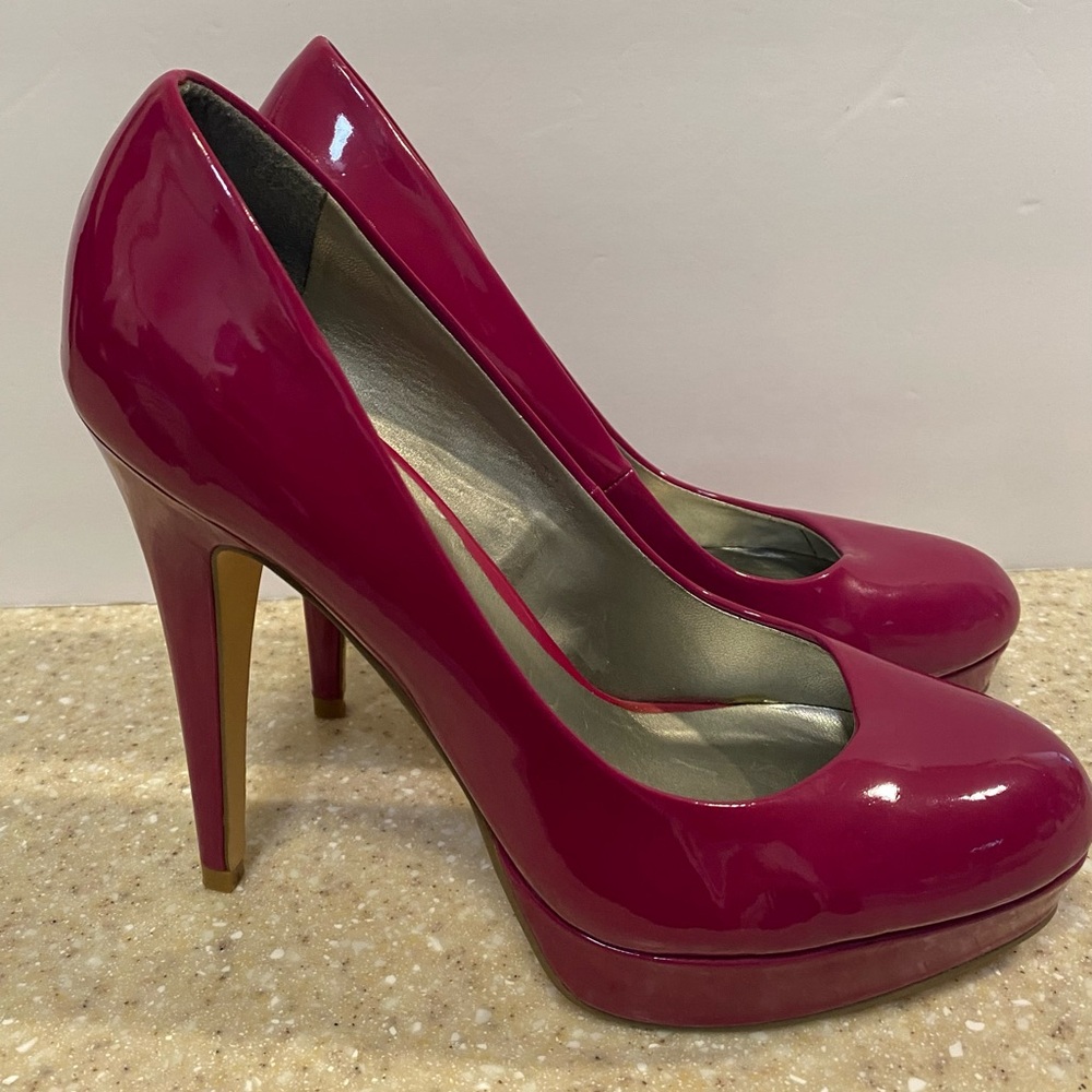 G by Guess Patent Leather Pumps in Magenta